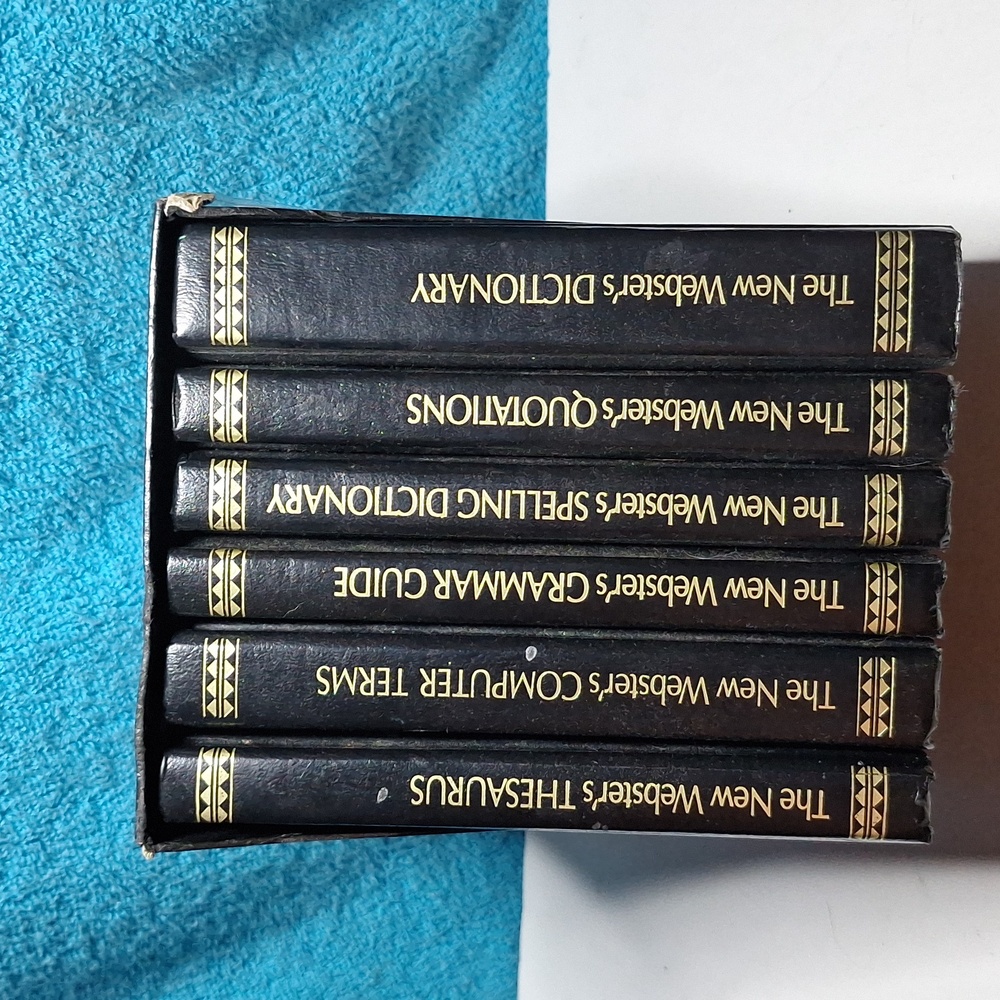 Webster's Pocket Reference The New Websters Library of Practical Information